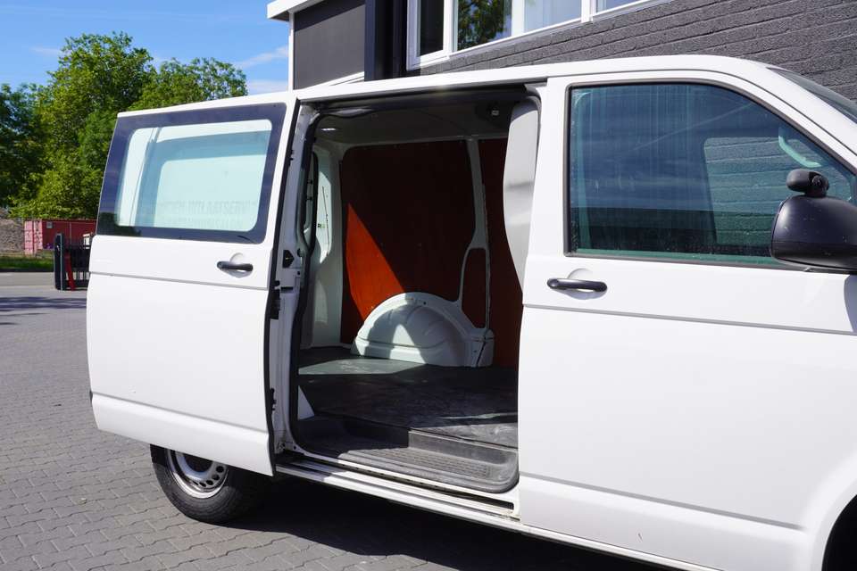 Volkswagen T6.1 Transporter - Imagem 9