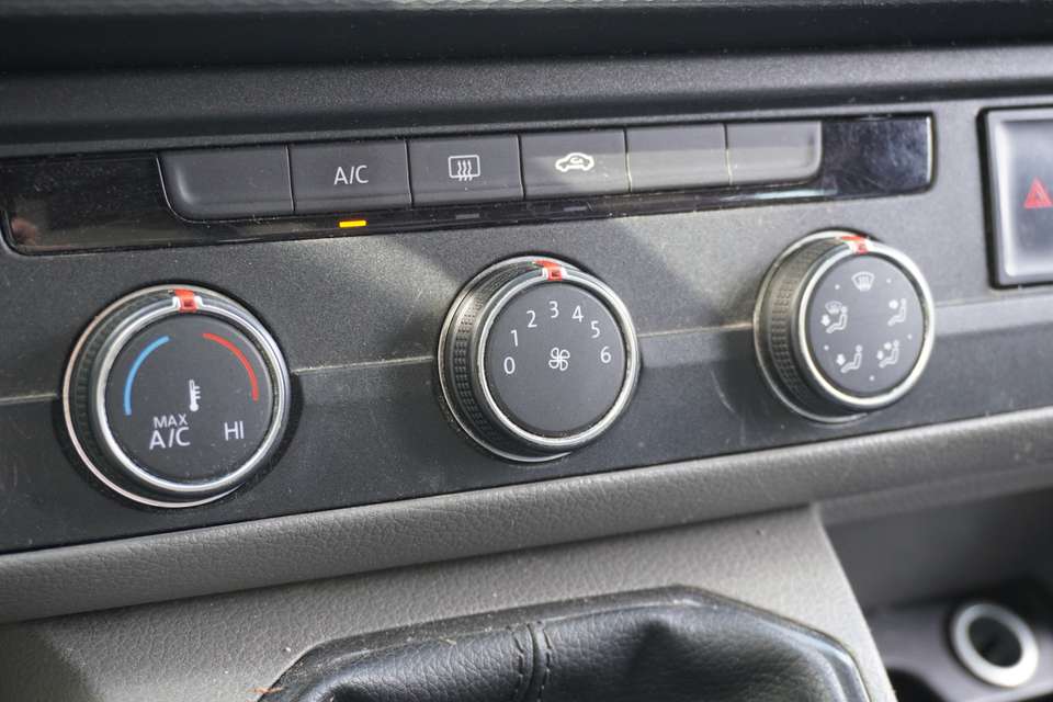 Volkswagen T6.1 Transporter - Imagem 10