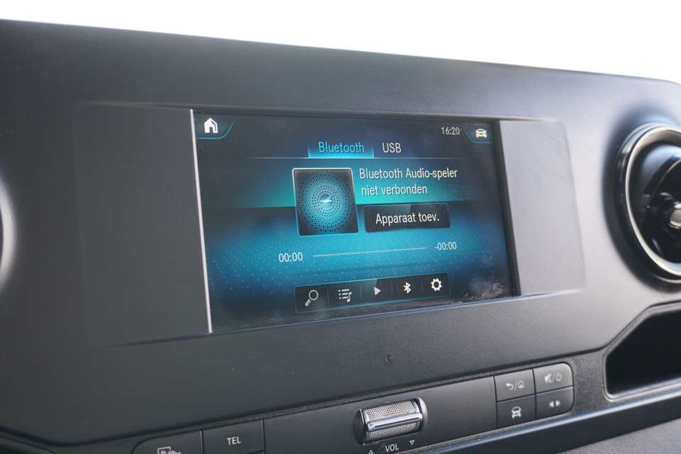 Mercedes-Benz Sprinter - Imagem 13