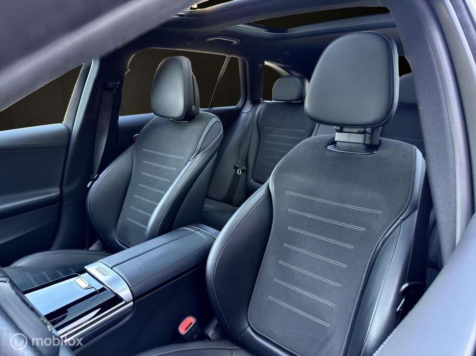 Mercedes-Benz C 300 - Imagem 6