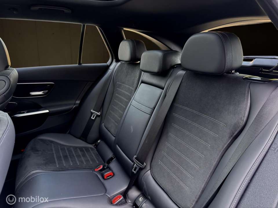 Mercedes-Benz C 300 - Imagem 10