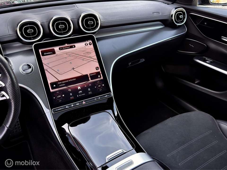 Mercedes-Benz C 300 - Imagem 12