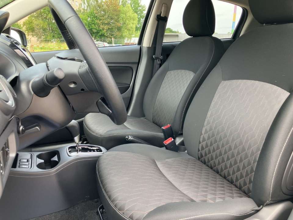 Mitsubishi Space Star - Imagem 9