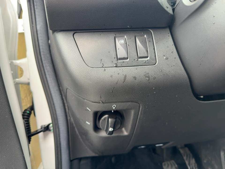 Dacia Spring - Imagem 13