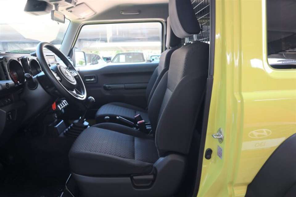 Suzuki Jimny - Imagem 8