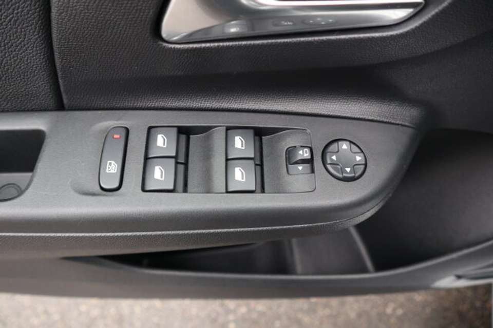 Opel Corsa - Imagem 9