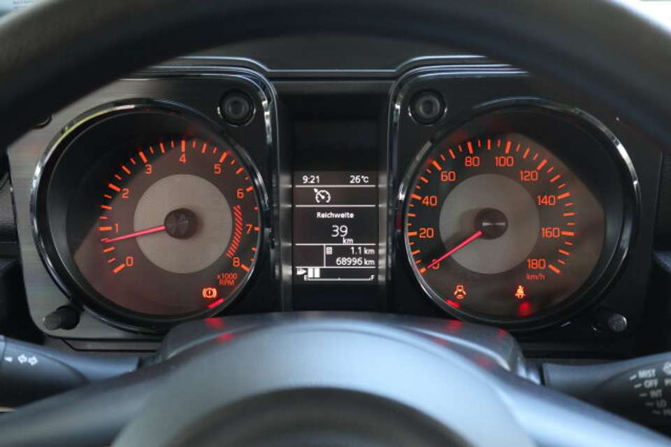 Suzuki Jimny - Imagem 14