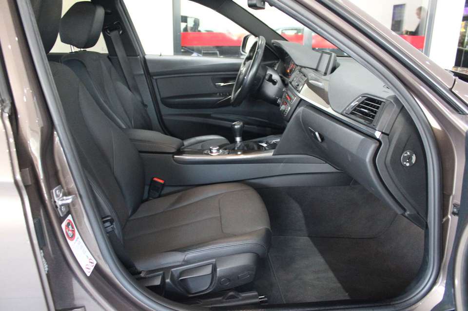 BMW 318 - Imagem 8