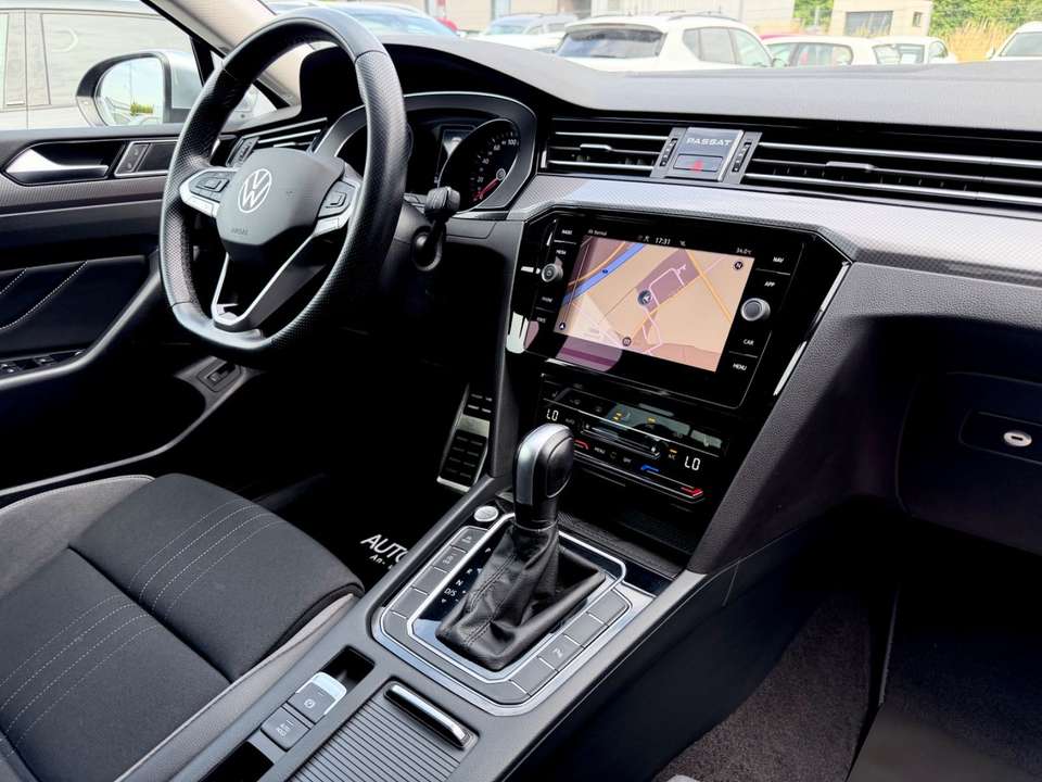Volkswagen Passat - Imagem 12