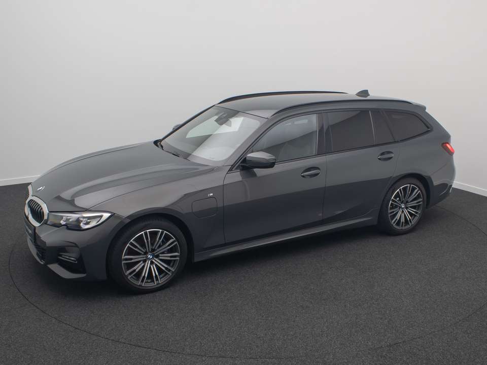 BMW 330 - Imagem 12