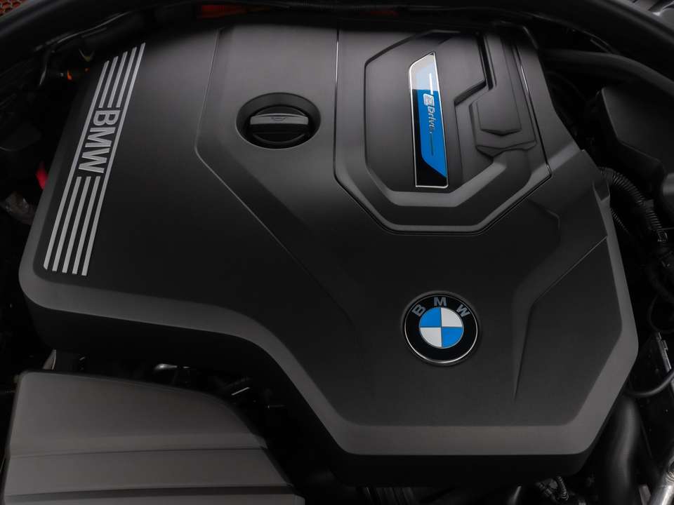 BMW 330 - Imagem 15
