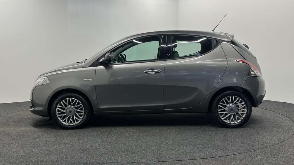 Lancia Ypsilon - Imagem 8