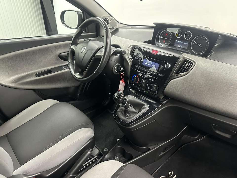 Lancia Ypsilon - Imagem 12