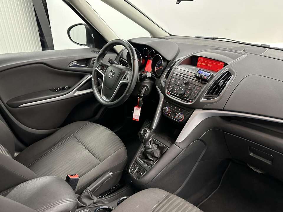 Opel Zafira Tourer - Imagem 13
