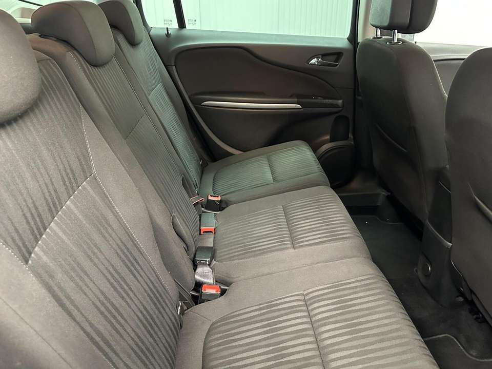 Opel Zafira Tourer - Imagem 14