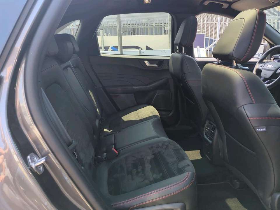 Ford Kuga - Imagem 6