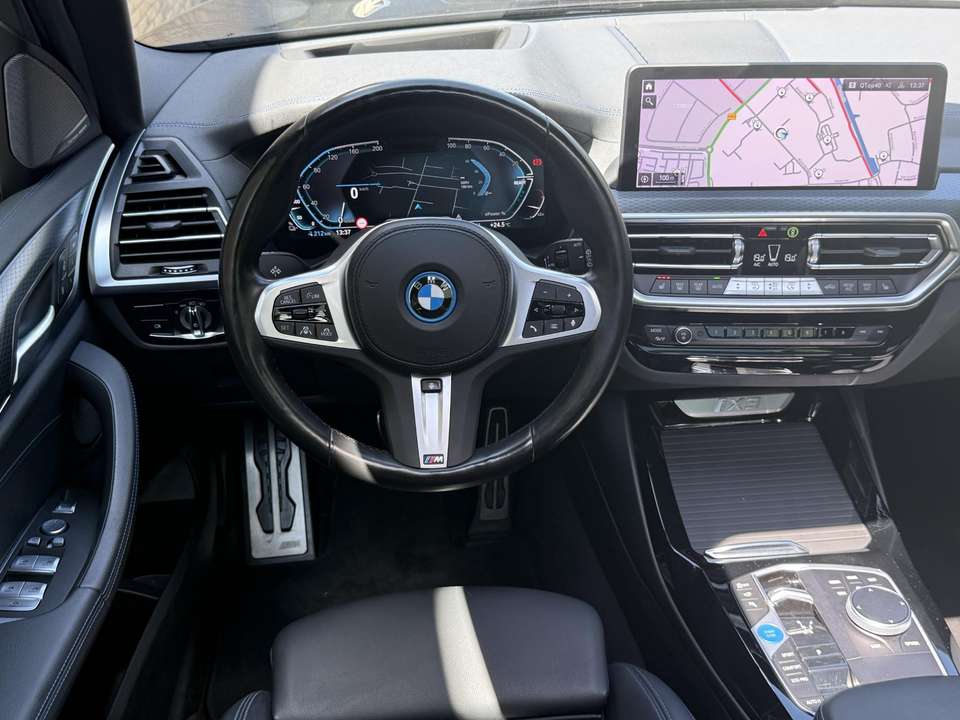 BMW iX3 - Imagem 3