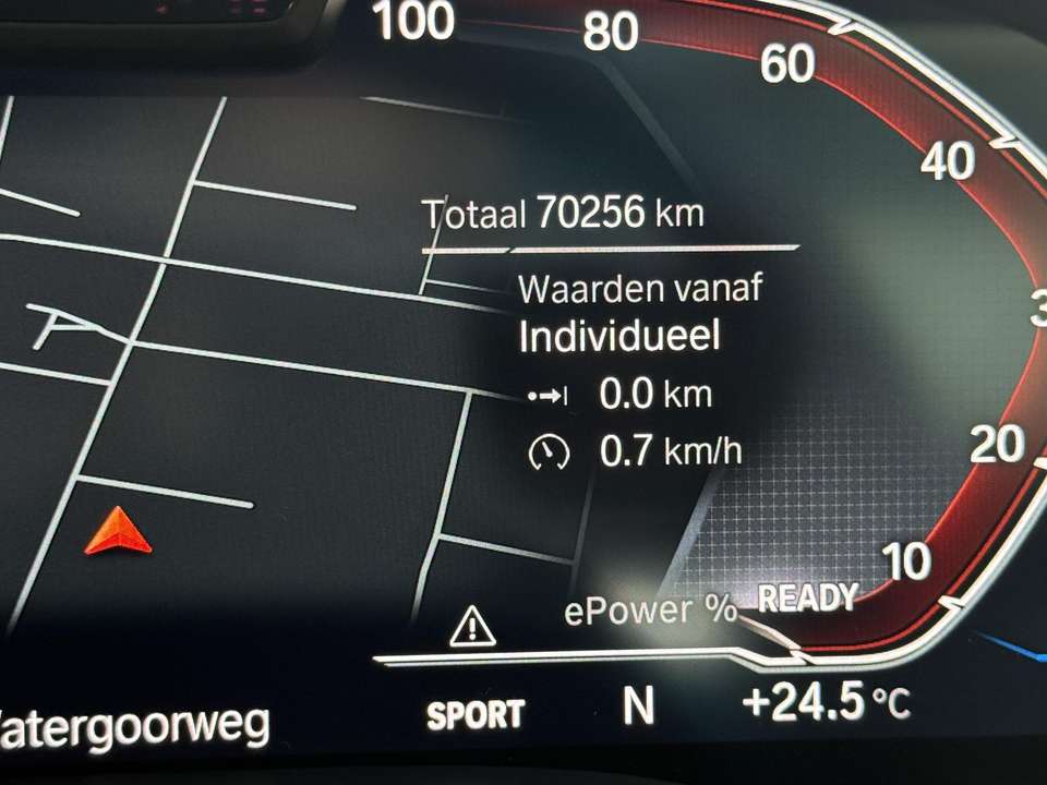 BMW iX3 - Imagem 4