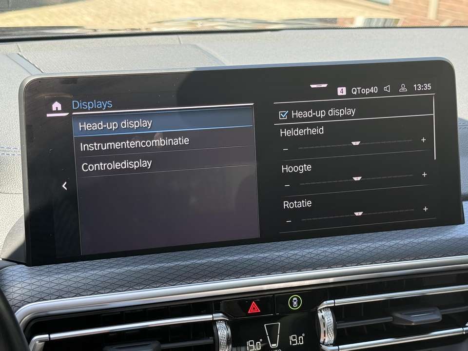 BMW iX3 - Imagem 12