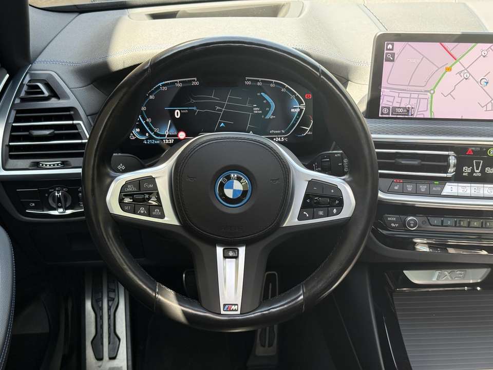 BMW iX3 - Imagem 18