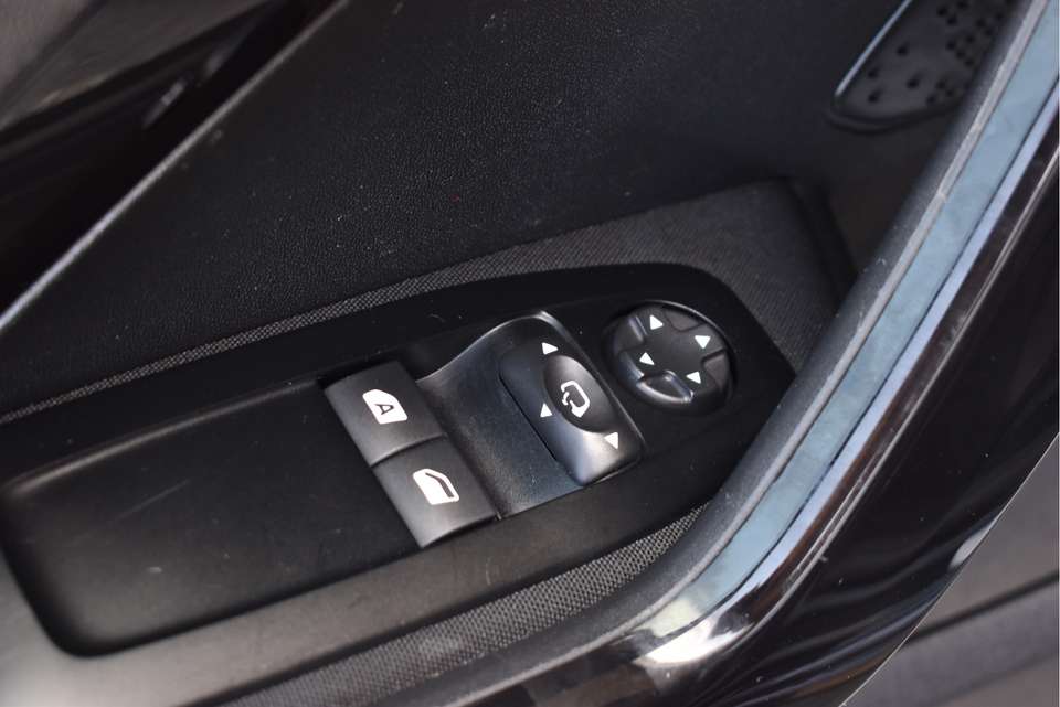 Peugeot 208 - Imagem 18