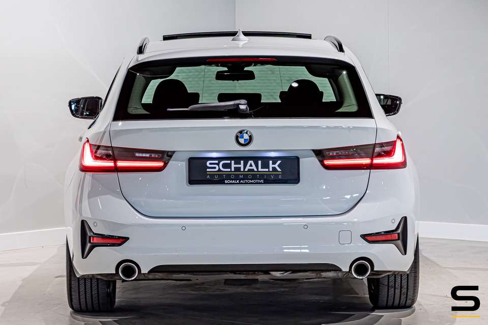 BMW 330 - Imagem 19