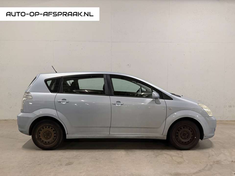 Toyota Verso - Imagem 1