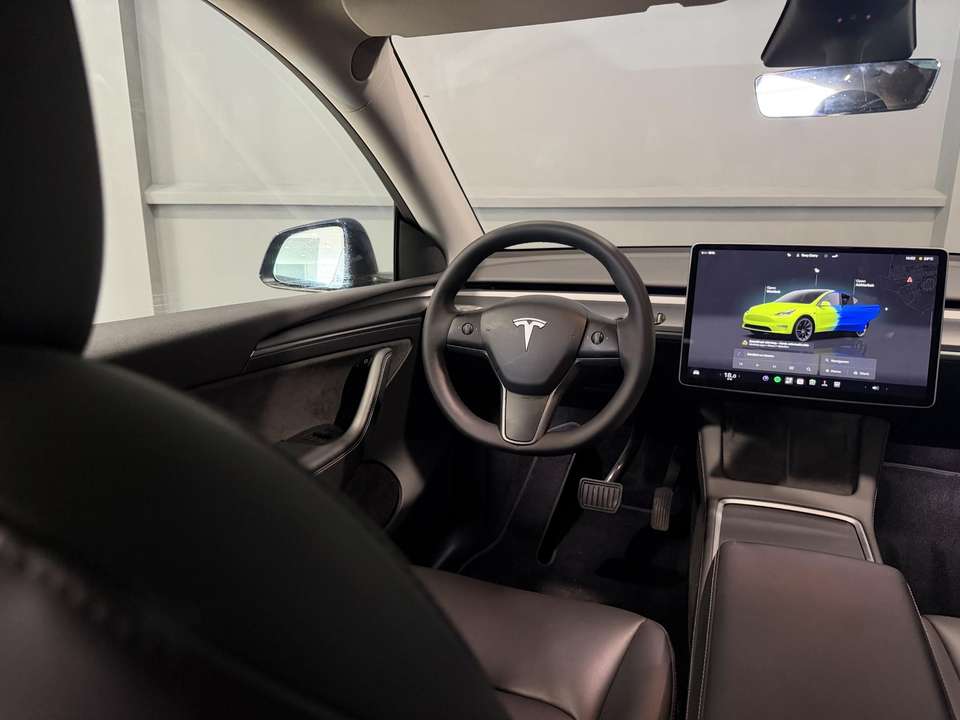 Tesla Model Y - Imagem 11