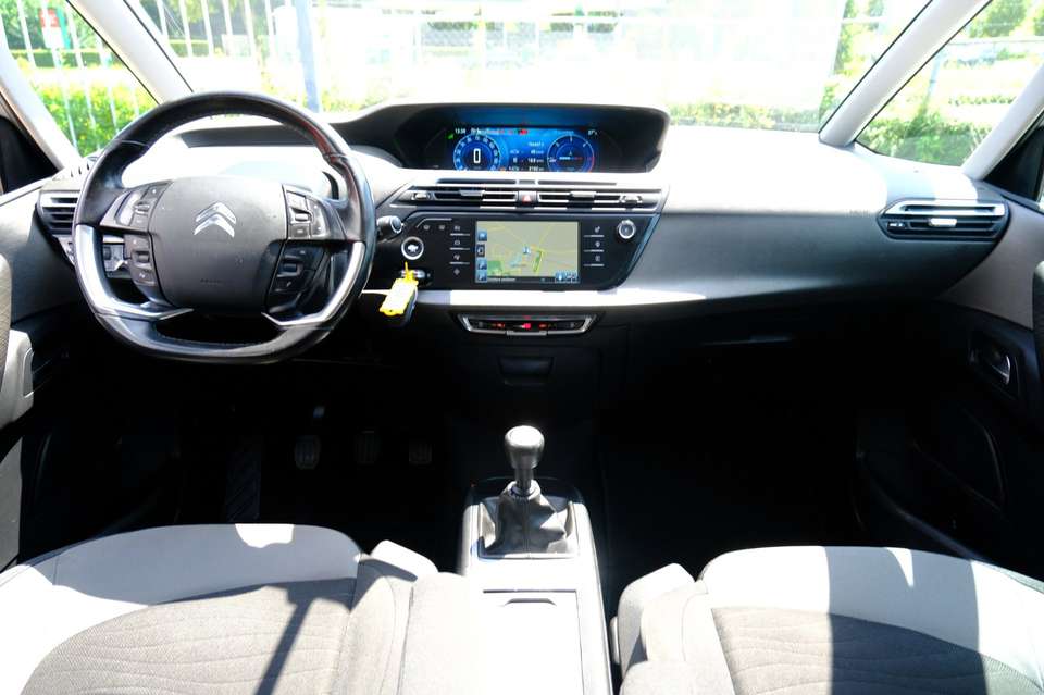 Car picture 11