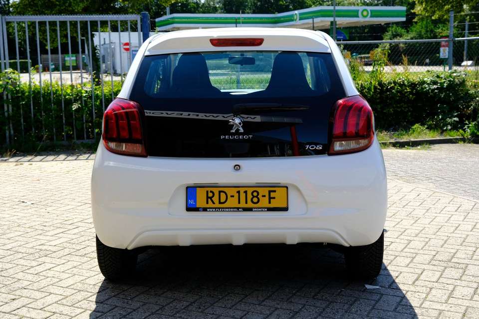 Car picture 9