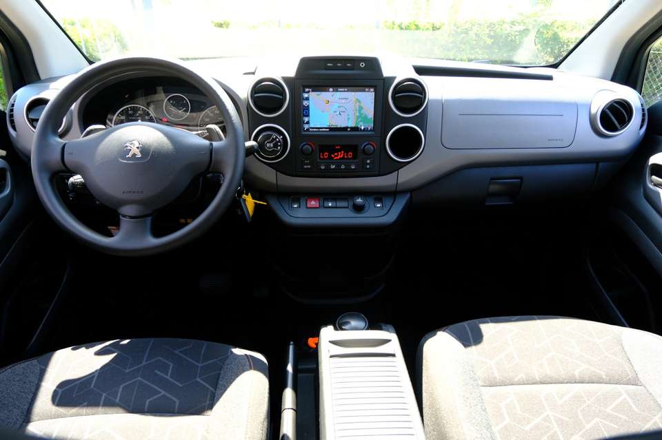 Car picture 11
