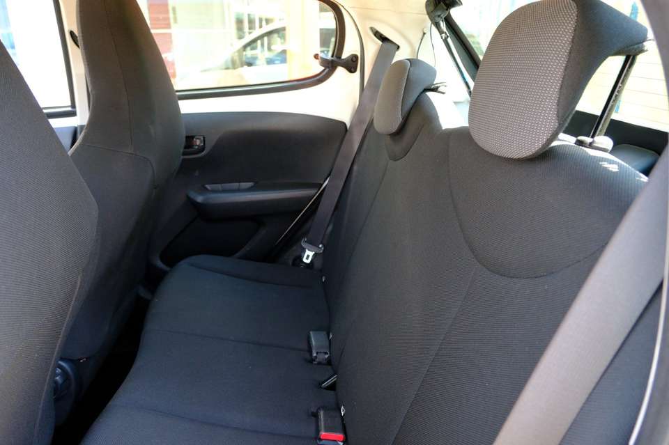 Car picture 18