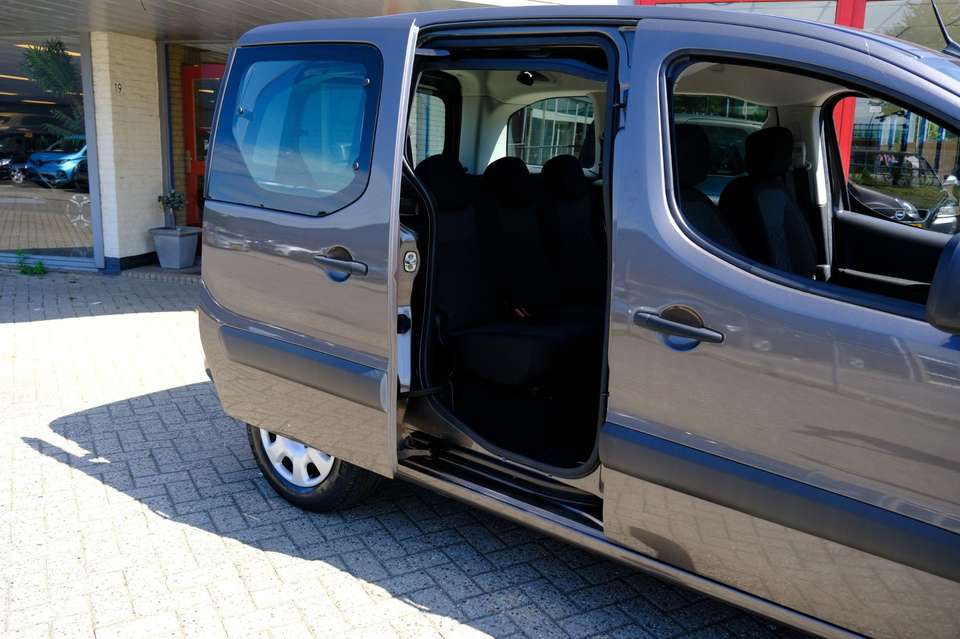 Car picture 19
