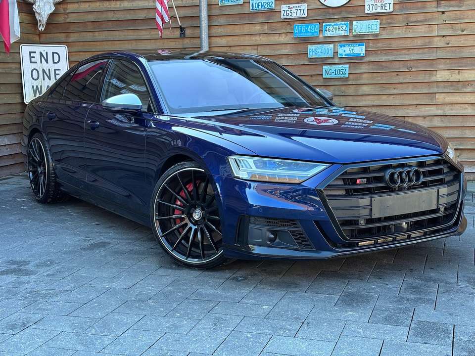 Audi S8 - Imagem 3