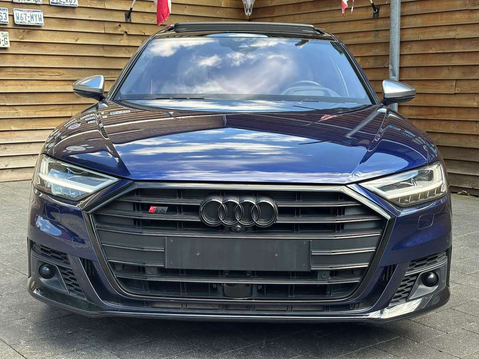 Audi S8 - Imagem 7