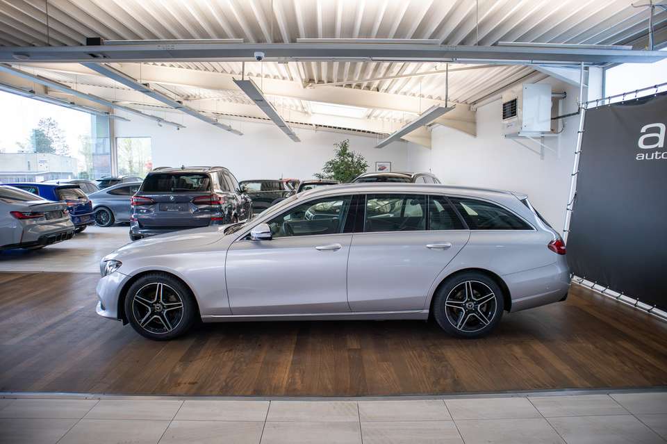 Mercedes-Benz E 200 - Imagem 6