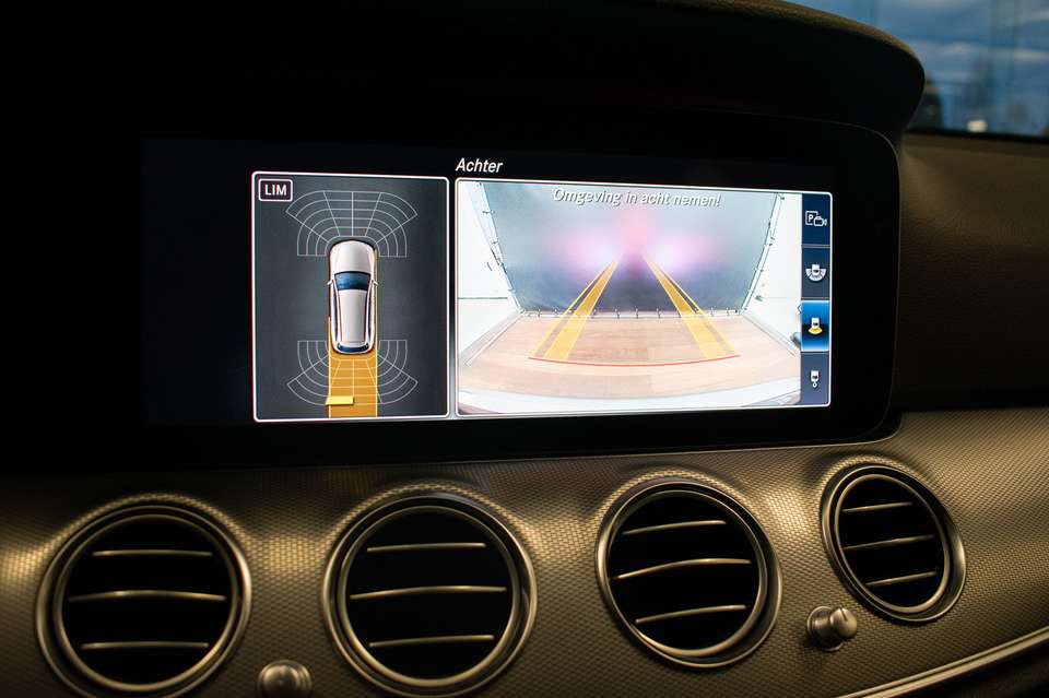 Mercedes-Benz E 200 - Imagem 10