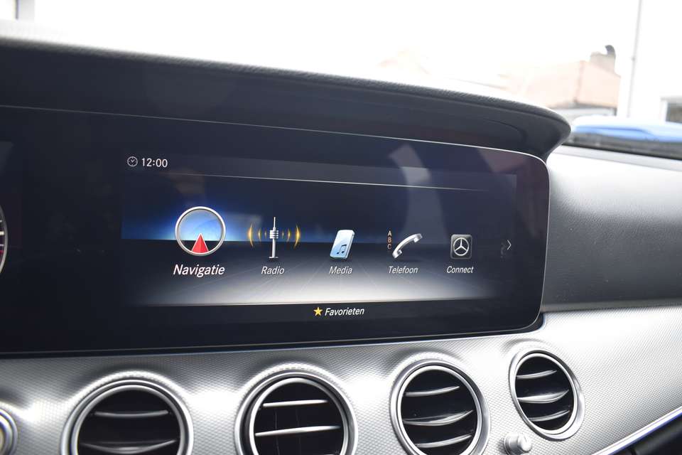 Mercedes-Benz E 200 - Imagem 12
