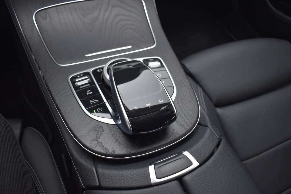 Mercedes-Benz E 200 - Imagem 13