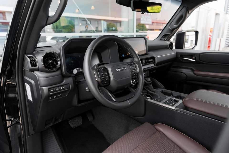 Toyota Land Cruiser - Imagem 4