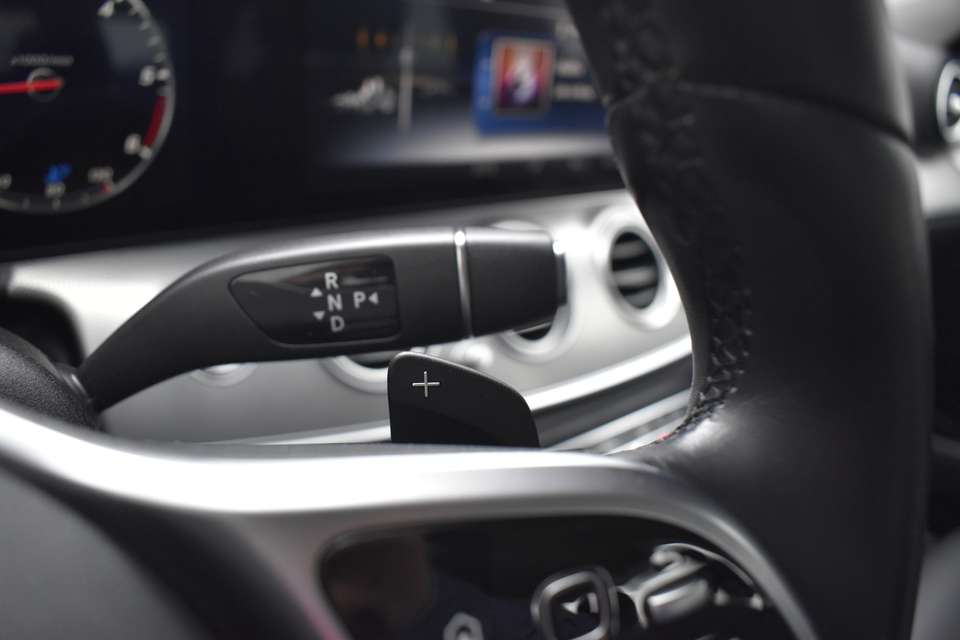 Mercedes-Benz E 200 - Imagem 14