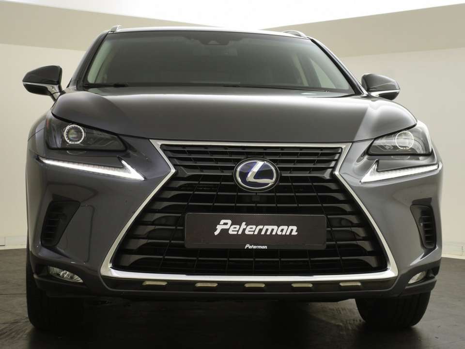 Lexus NX 300h - Imagem 7