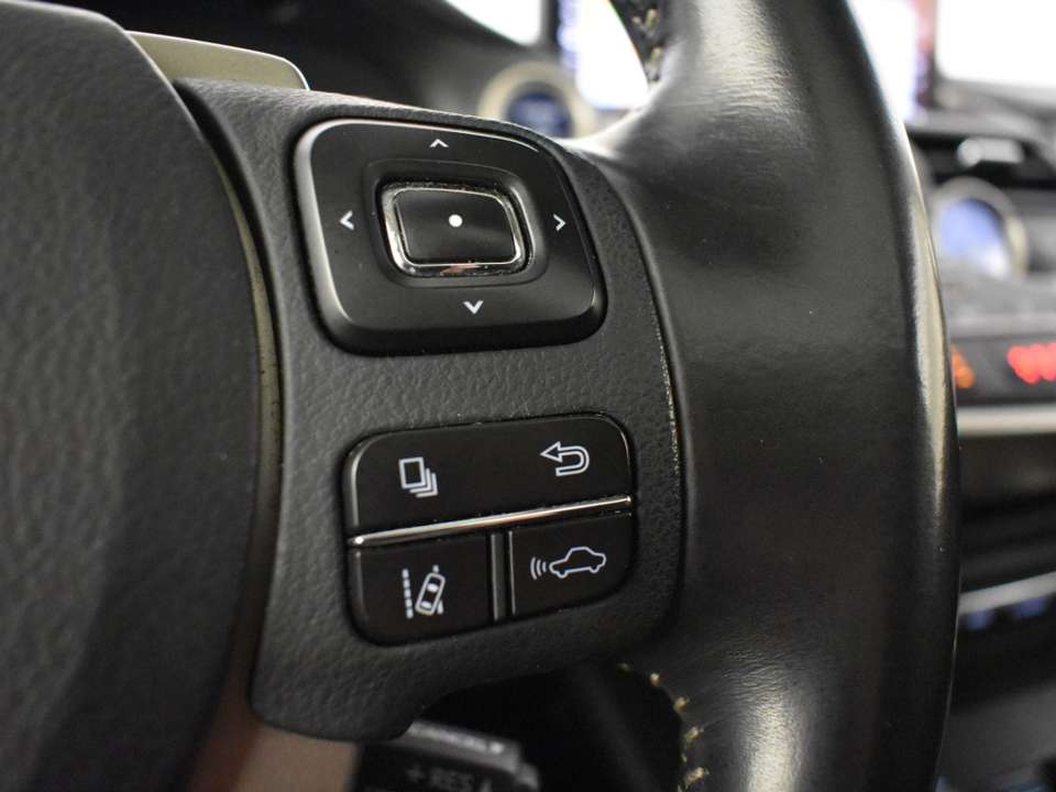 Lexus NX 300h - Imagem 19