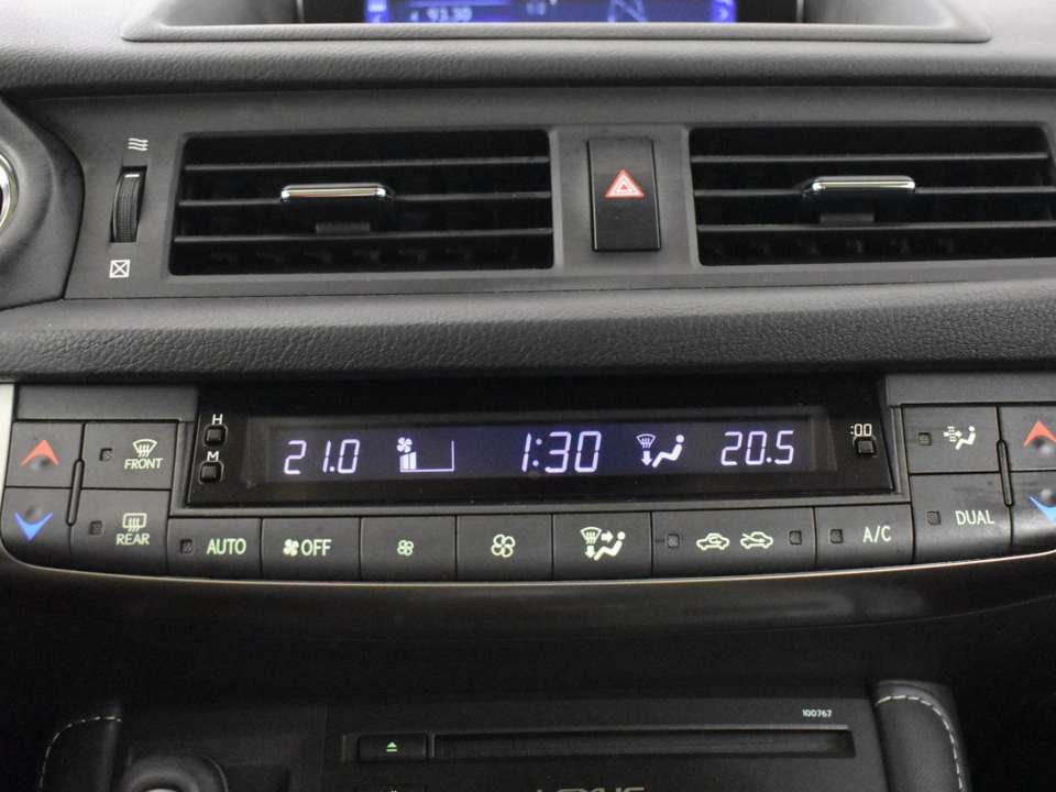 Lexus CT 200h - Imagem 20