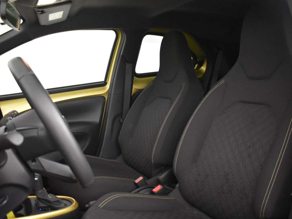 Toyota Aygo X - Imagem 3