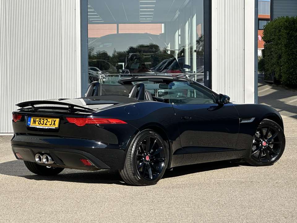Jaguar F-Type - Imagem 2