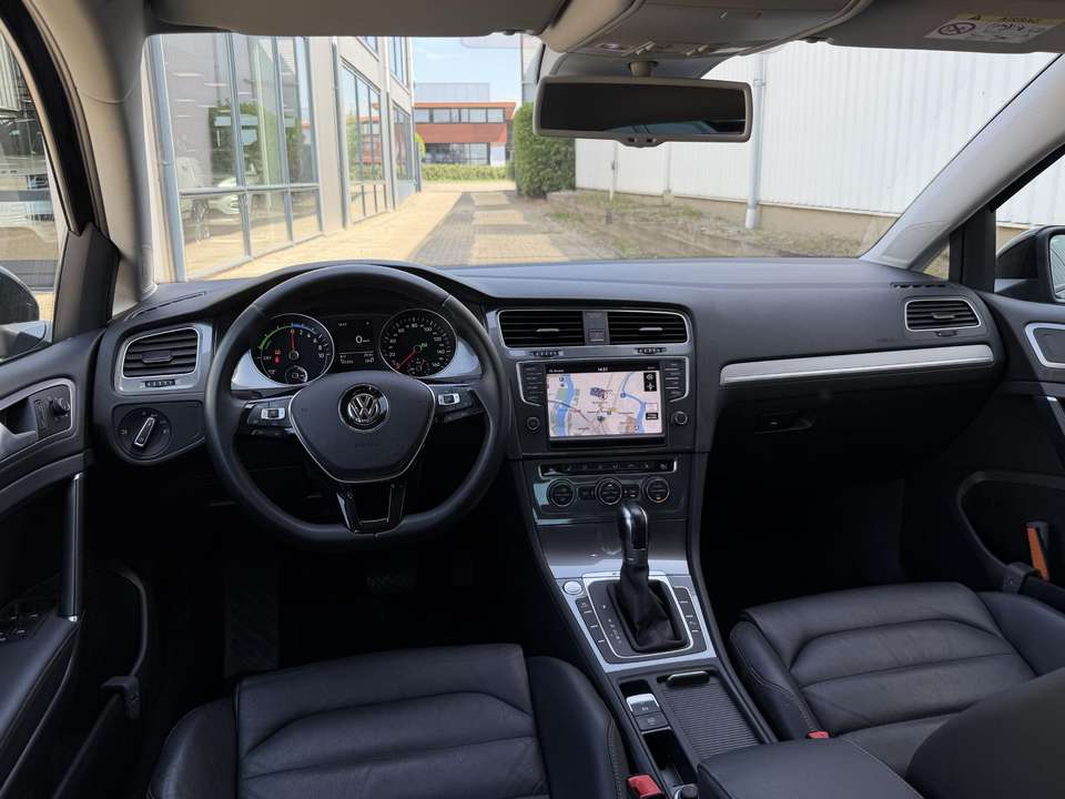 Volkswagen e-Golf - Imagem 3