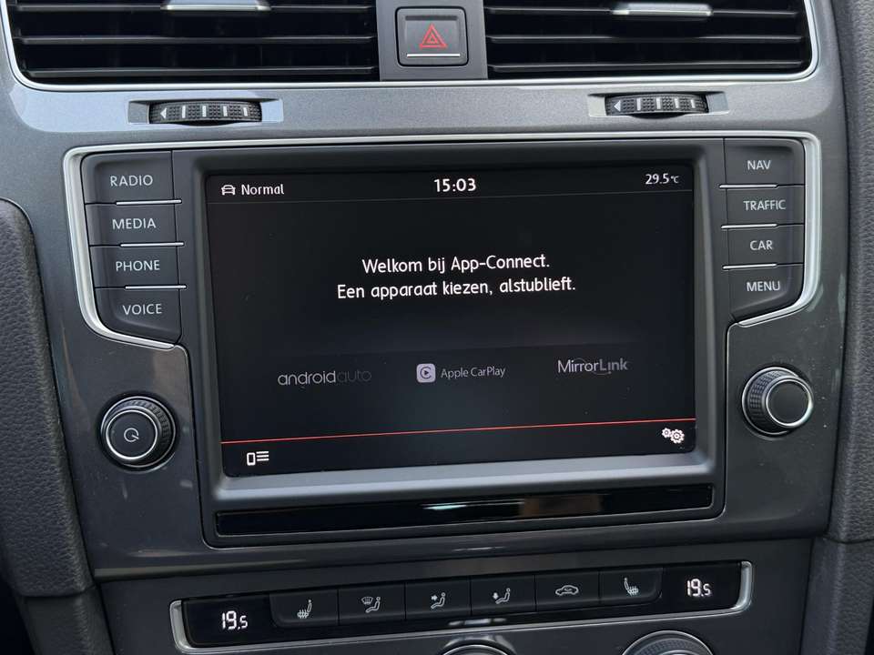 Volkswagen e-Golf - Imagem 15