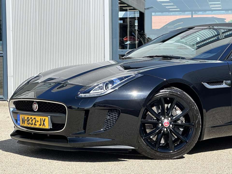 Jaguar F-Type - Imagem 16