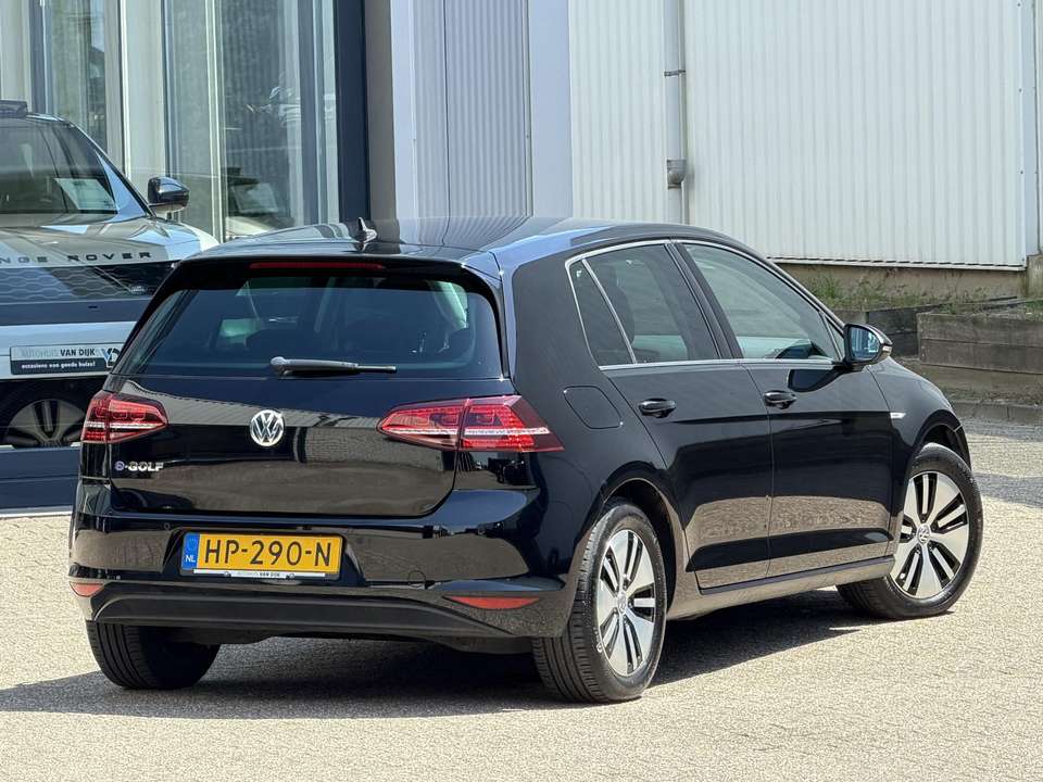 Volkswagen e-Golf - Imagem 17